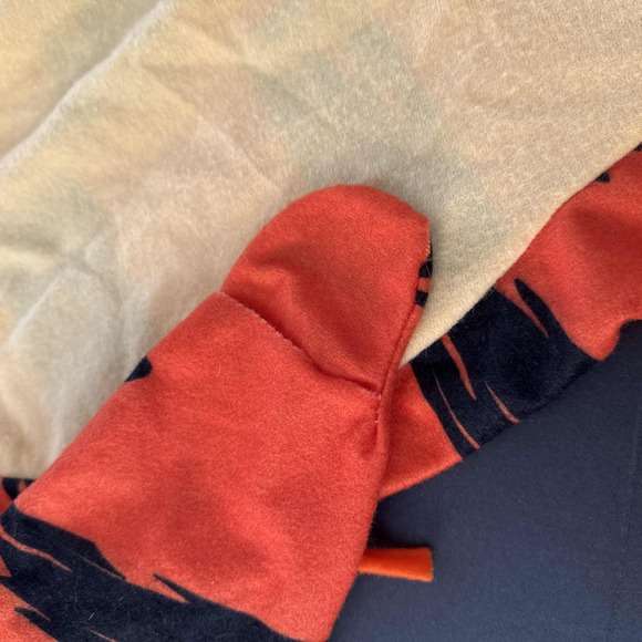 Vintage 90's Tigger Baby Sleeper Costume Disney Pooh Size 1 (12 months) With Hat - Picture 4 of 9